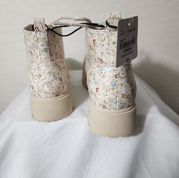 NWT ARIZONA JEAN CO. Falcon Anle boots - Picture 3 of 7